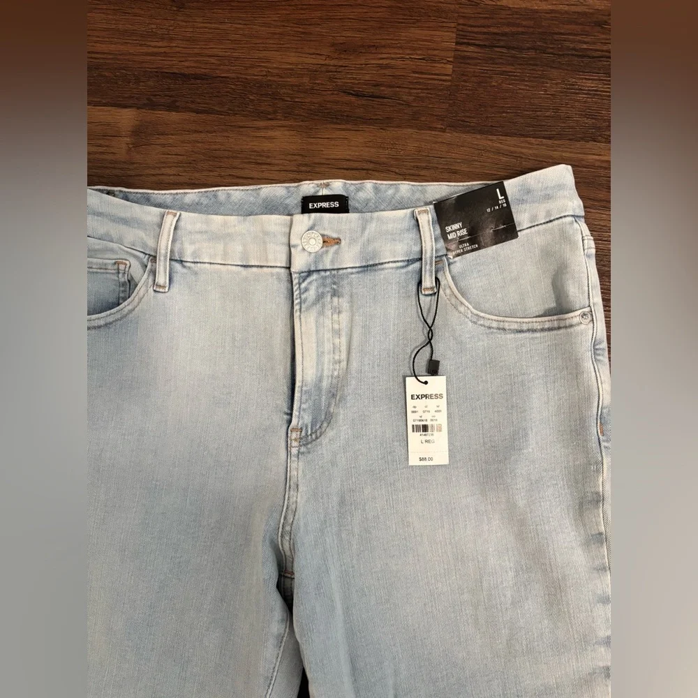 Express Skinny Mid Rise Flexx Jeans - Picture 2 of 5